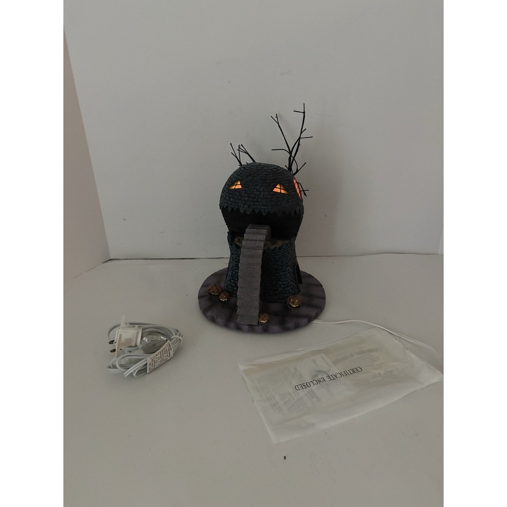 Hawthorne Village Nightmare Before Christmas Lizard House Light Up 2005 COA